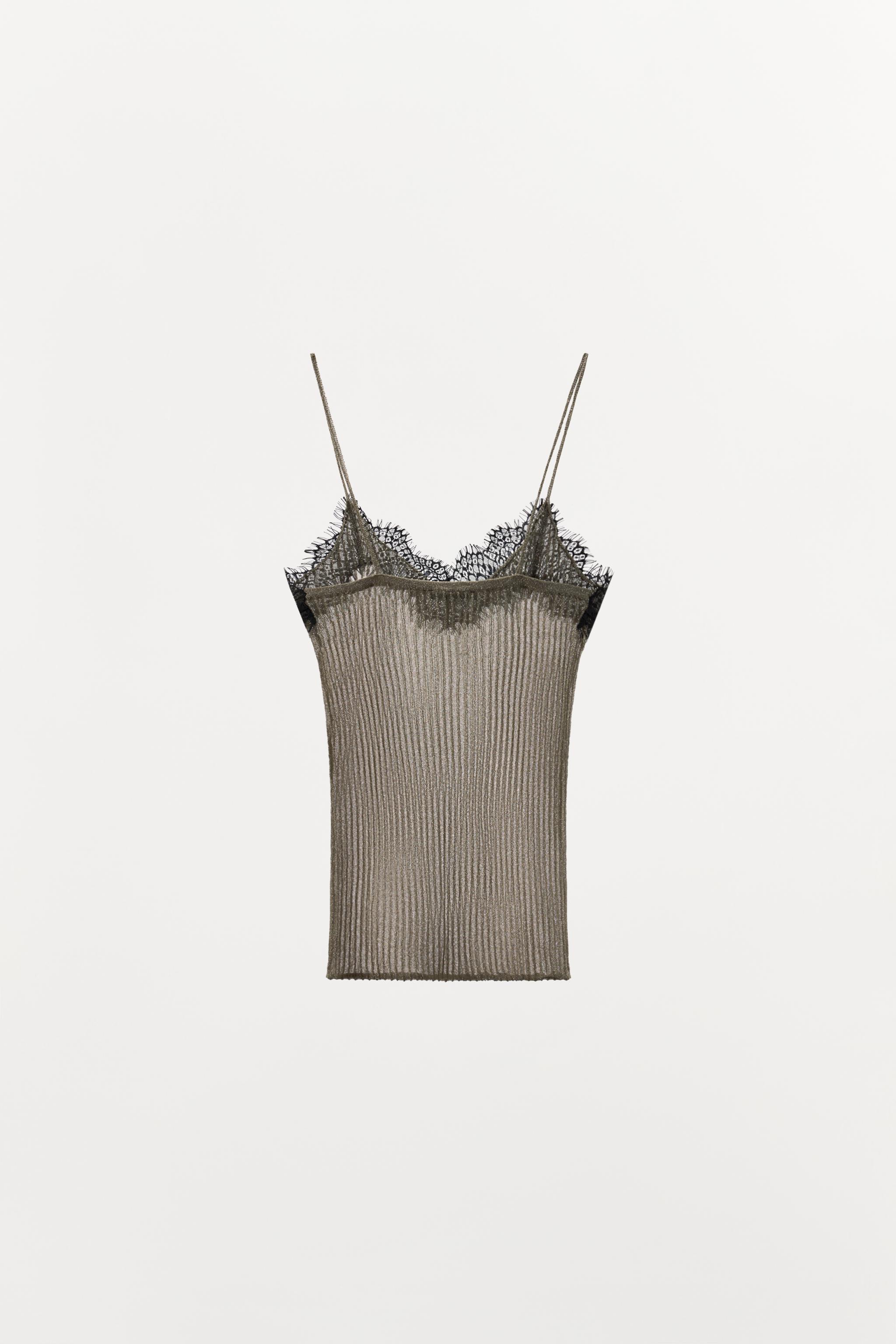 TOP EN MAILLE FIL MÉTALLISÉ ET DENTELLE